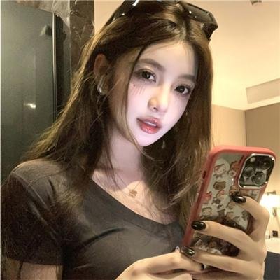推动摇篮的手