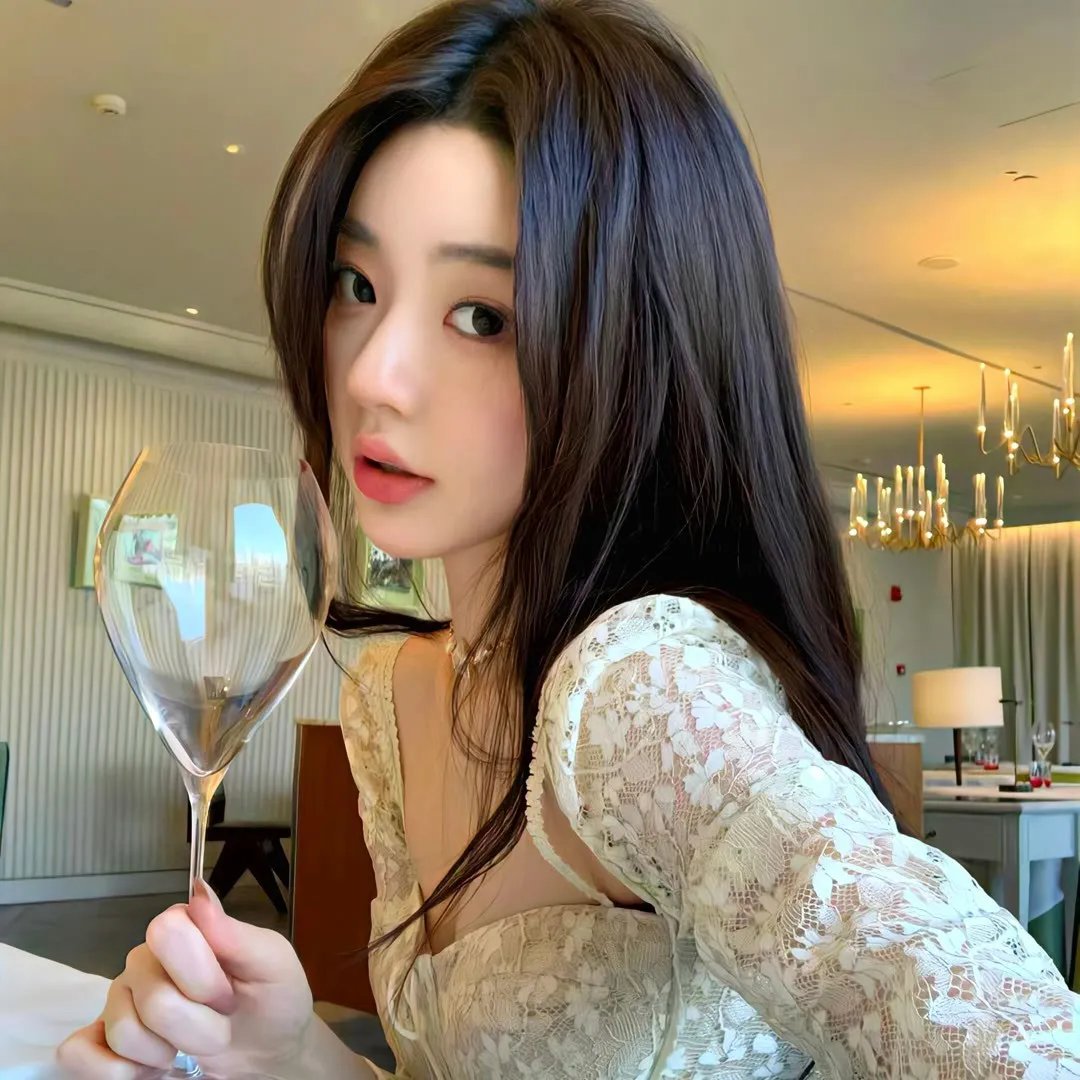 王家欣