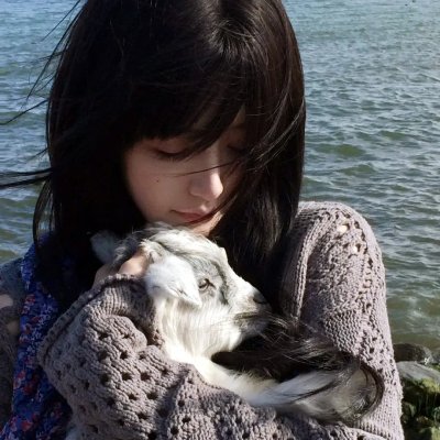 超级英雄女孩:星际游戏